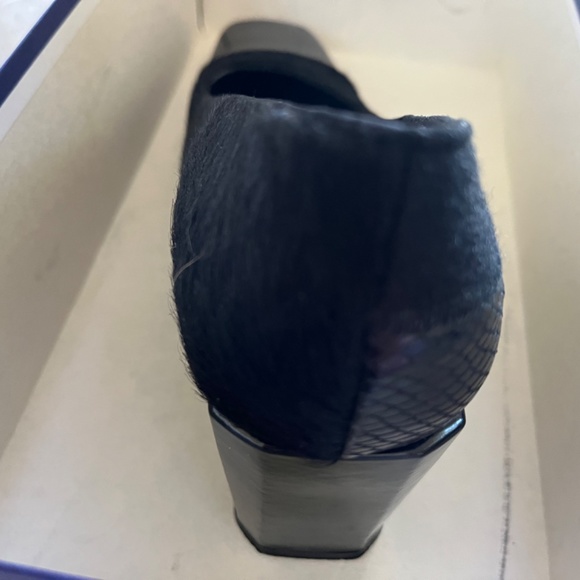 Stuart Weitzman Anna Black Peau Pump Heels, sz 8 - Picture 4 of 13